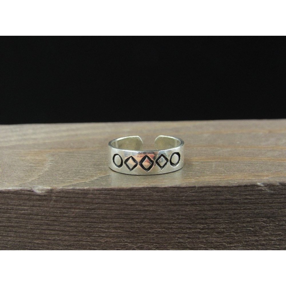 Size 2.5 Sterling Silver Diamonds And Circles Toe Band Ring Vintage Statement